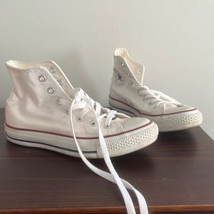 Womens 7.5 high top white converse all stars